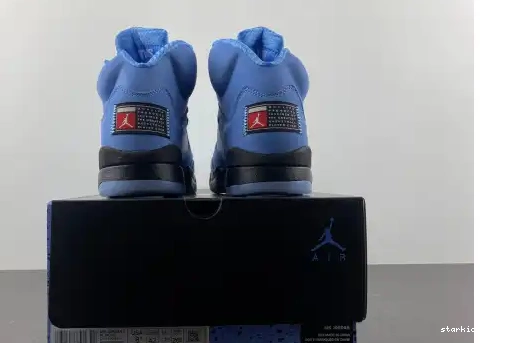 Jordan DV1310-401 Air RETRO 5  “UNC”  DV1310-401 0630